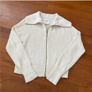 Abercrombie and Fitch Knit Cream Sweater with Zip